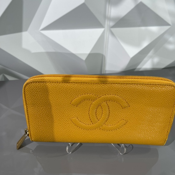 Authentic Chanel Caviar Yellow Zippy Long Wallet - Picture 4 of 16